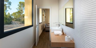 Real Estates picture 20 Ref. 82100