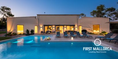 Real Estates picture 0 Ref. 82100