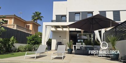 Real Estates picture 1 Ref. 82223