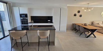 Real Estates picture 7 Ref. 82223