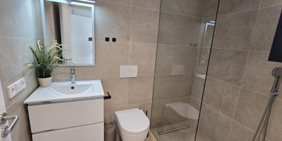 Real Estates picture 18 Ref. 82223