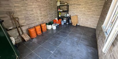 Real Estates picture 16 Ref. R28250