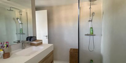 Inmobiliaria picture 8 Ref. Nº. R23276