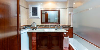 Real Estates picture 12 Ref. 82202