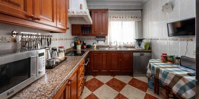 Real Estates picture 5 Ref. 82202