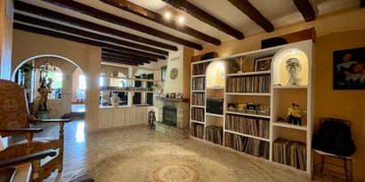 Real Estates picture 6 Ref. 82325