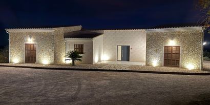 Real Estates picture 20 Ref. R22914