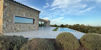 Real Estates picture 0 Ref. R22914