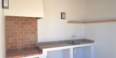 Real Estates picture 7 Ref. R25171