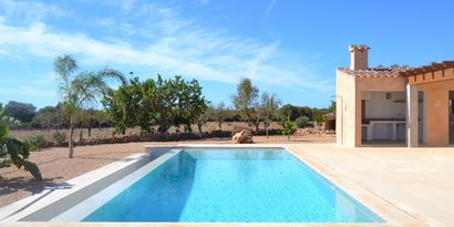 Real Estates picture 3 Ref. R25171