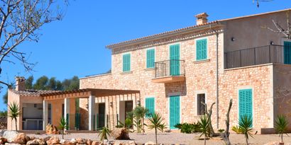 Real Estates picture 1 Ref. R25171