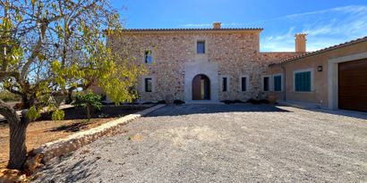 Real Estates picture 8 Ref. R25171