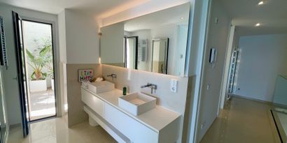 Real Estates picture 19 Ref. R28191