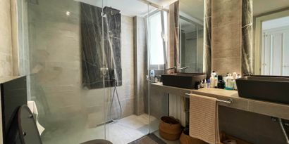 Inmobiliaria picture 10 Ref. Nº. R28380