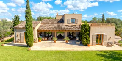 Real Estates picture 1 Ref. R28354