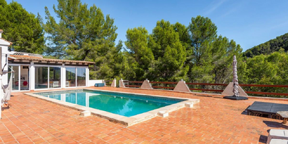 Real Estates picture 2 Ref. 74570