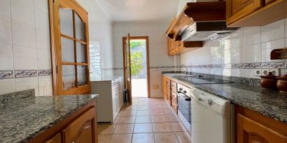 Недвижимость picture 9 Ref R28400