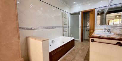 Недвижимость picture 15 Ref R28400