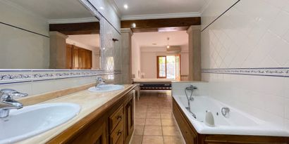 Недвижимость picture 14 Ref R28400