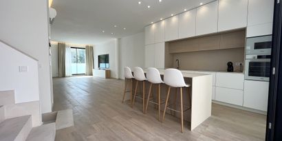 Real Estates picture 0 Ref. R28382