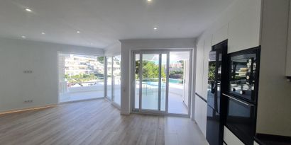 Real Estates picture 6 Ref. 82402