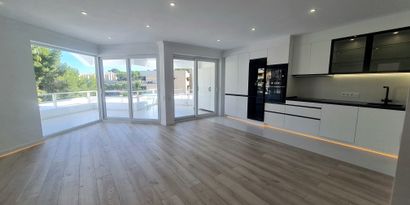 Real Estates picture 3 Ref. 82402