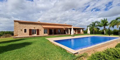 Inmobiliaria picture 0 Ref. Nº. R28403