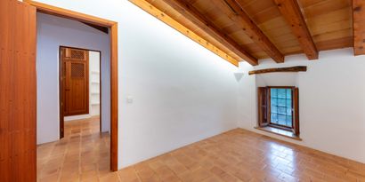 Real Estates picture 22 Ref. 81979