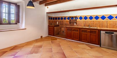 Real Estates picture 18 Ref. 81979