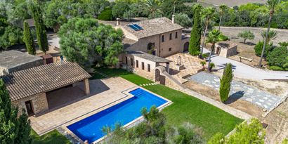 Real Estates picture 1 Ref. 81979