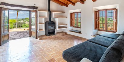 Real Estates picture 15 Ref. 81979