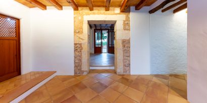 Real Estates picture 10 Ref. 81979