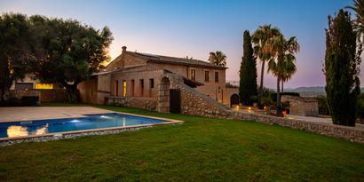 Real Estates picture 3 Ref. 81979