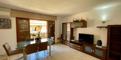 Real Estates picture 2 Ref. R28414