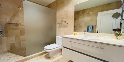 Inmobiliaria picture 8 Ref. Nº. R28421