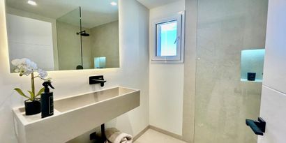 Inmobiliaria picture 15 Ref. Nº. 76024