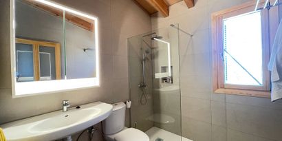 Real Estates picture 11 Ref. R27938