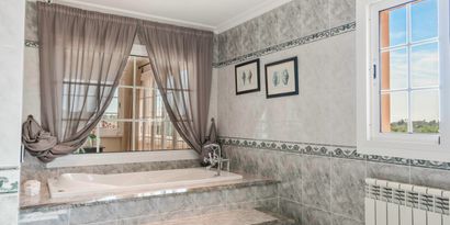 Inmobiliaria picture 12 Ref. Nº. 82447