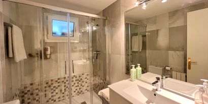 Real Estates picture 15 Ref. 82386