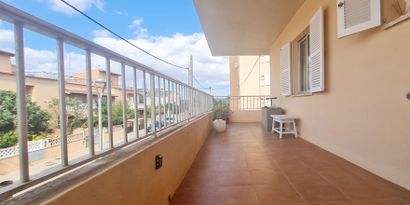 Real Estates picture 2 Ref. R28576