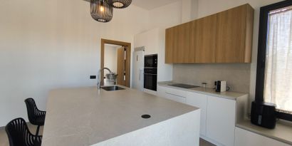 Real Estates picture 10 Ref. R28527