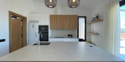 Real Estates picture 8 Ref. R28527