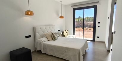 Real Estates picture 12 Ref. R28527