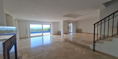 Inmobiliaria picture 3 Ref. Nº. R1138