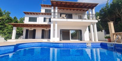 Inmobiliaria picture 0 Ref. Nº. R1138