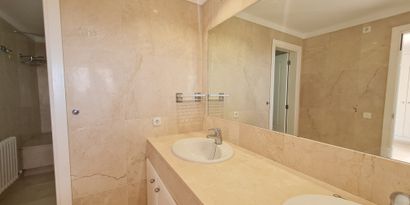 Inmobiliaria picture 11 Ref. Nº. R1138