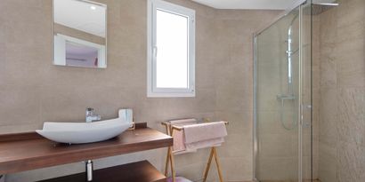 Inmobiliaria picture 11 Ref. Nº. 82567