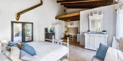 Inmobiliaria picture 16 Ref. Nº. R28583