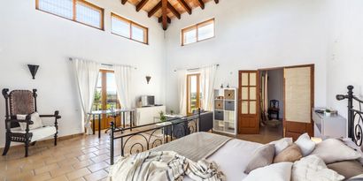 Inmobiliaria picture 10 Ref. Nº. R28583