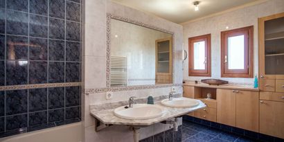 Inmobiliaria picture 11 Ref. Nº. 82363